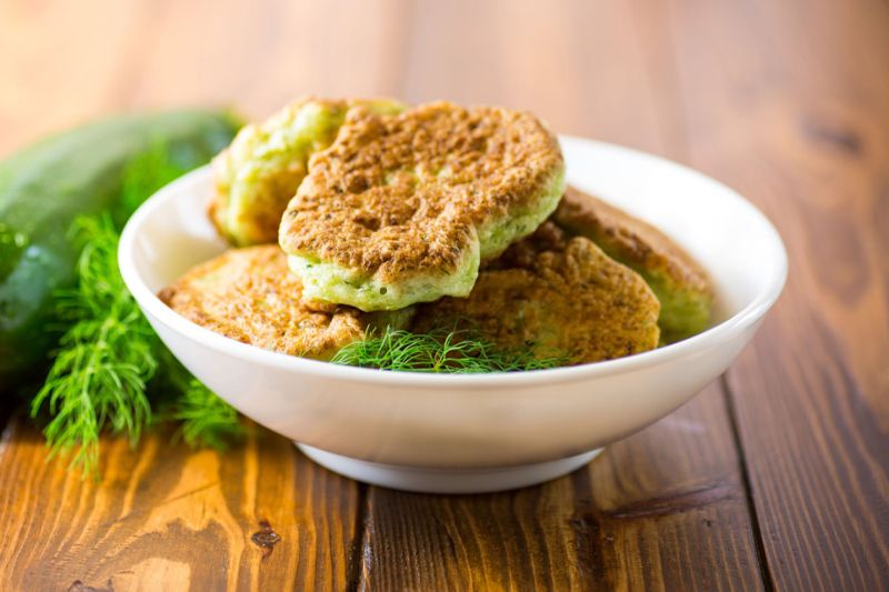 Receta tortitas de calabacín al horno con cebolla dulce