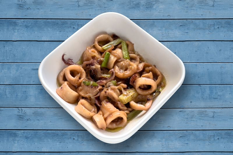 Receta de calamares con cebolla dulce confitada