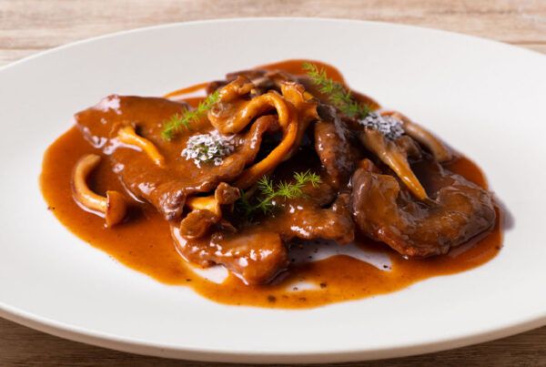 Receta de estofado de ternera. Uno de sus ingredientes es la cebolla dulce.